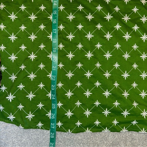 Lane Bryant Green Star Pattern Short Sleeve Tee - Picture 5 of 6